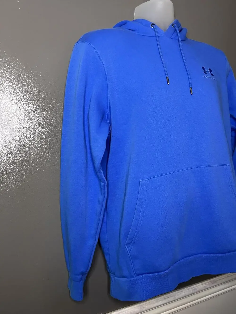 Under Armour Hoodie Mens Medium Blue Fleece Pullover Logo Sweatshirt Athletic